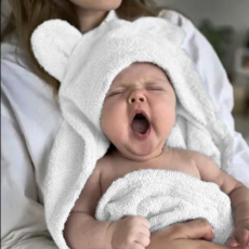 Dojčenská froté osuška s kapucňou a uškami, 80x80 cm, biela, od značky Baby Nellys