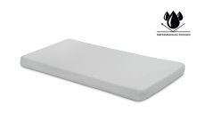 Nepremokavá jersey plachta do postieľky, sivá 140×70 cm od značky Sensillo