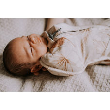 Zavinovačka First STEP SWADDLE s čiapkou zadarmo, BOHEMIAN SAND, od značky Sleepee