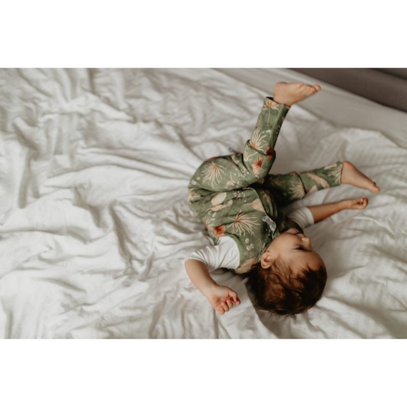 Celoročný spací vak s nohami MELANGE GREY/MINT, veľkosť XS (6-12m), sivá/mätová, od značky Sleepee