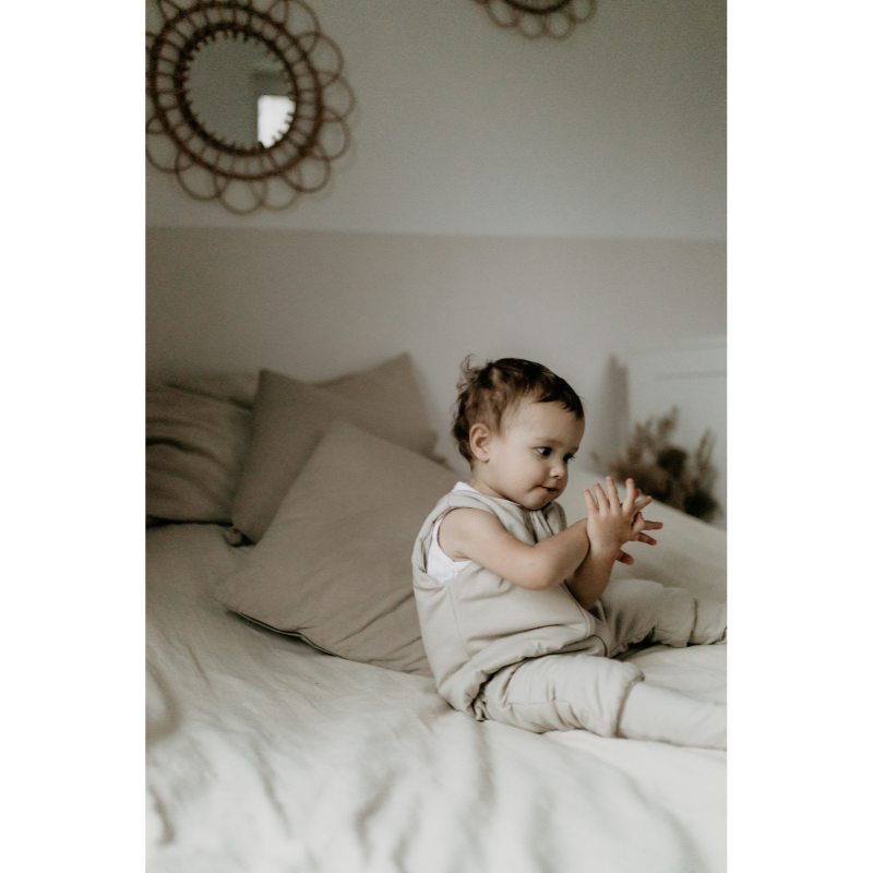 Celoročný spací vak s nohami MELANGE GREY/MINT, veľkosť XS (6-12m), sivá/mätová, od značky Sleepee