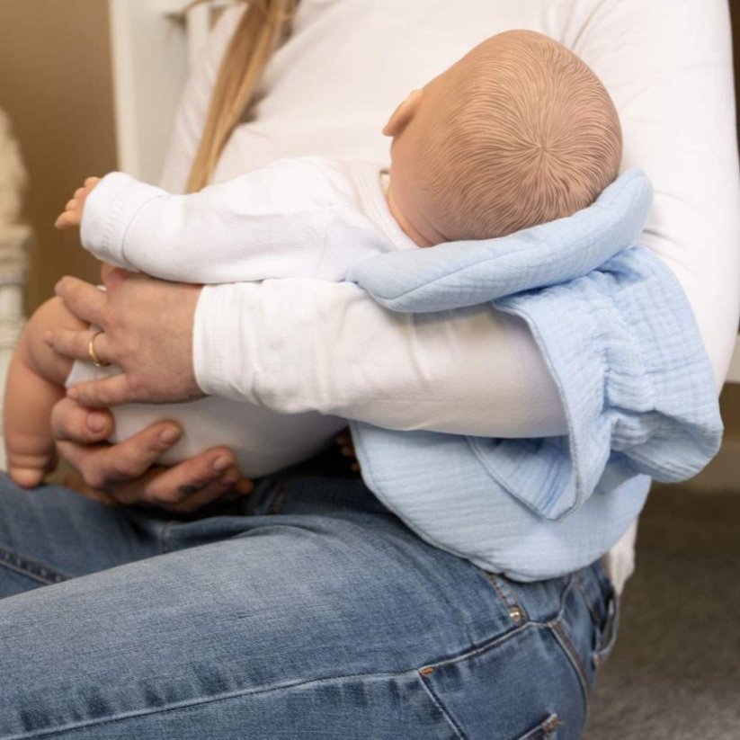 Detský eshop: Mušelínová podložka na kŕmenie New Baby modrá