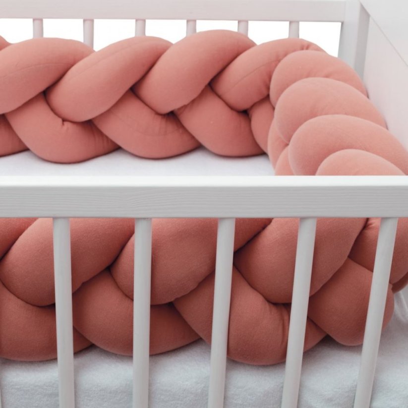 Detský eshop: Ochranný mantinel do postieľky vrkoč mušelínový New Baby ružový