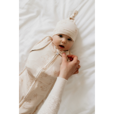 Zavinovačka Second STEP SWADDLE s čiapkou zadarmo, VINTAGE ANIMALS CREAM CAP, od značky Sleepee