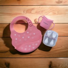 3-dielna sada: Podbradník, tréningový hrnček a sada detského príboru, ružová od značky BABY ONO