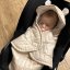 Detský eshop: Prešívaný zavinovací fusák do autosedačky s kapucňou ouško baby nellys, biely