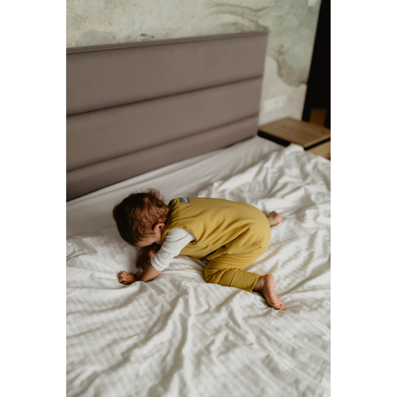 Celoročný spací vak s nohami MELANGE GREY/MINT, veľkosť XS (6-12m), sivá/mätová, od značky Sleepee