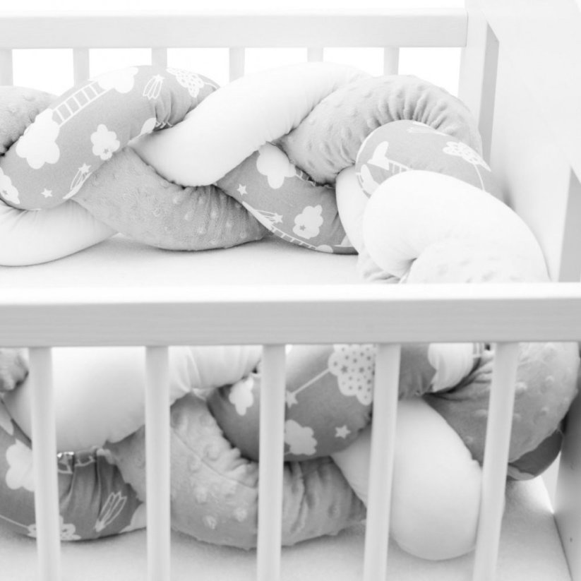 Detský eshop: Ochranný mantinel do postieľky vrkoč New Baby Minka a Obláčik sivý
