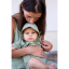 Detská rastúca zaväzovacia čiapka so šiltom, OLIVE, olivová, od značky Moniel - Veľkosť: 0-2m / MON