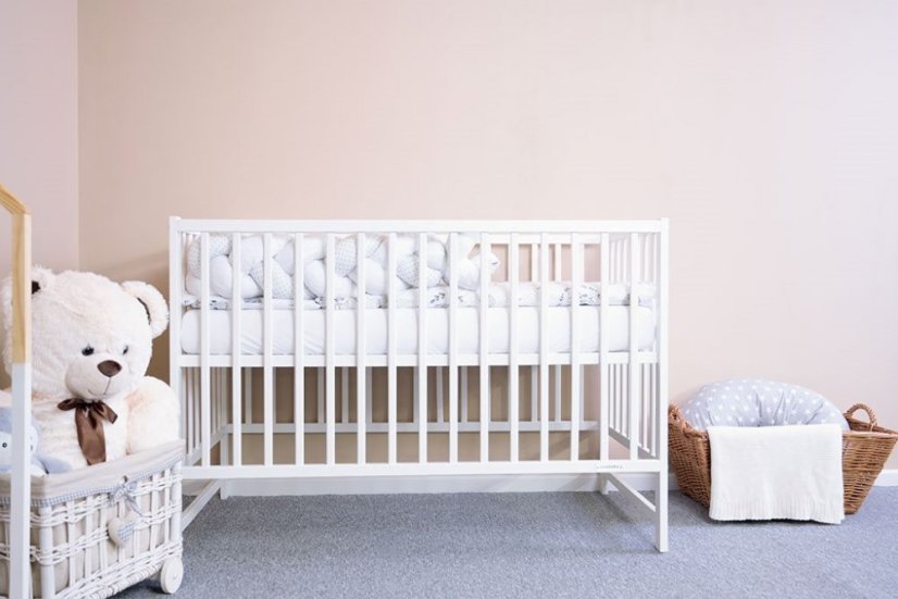 Detský eshop: Detská postieľka New Baby BASIC so sťahovacou bočnicou biela