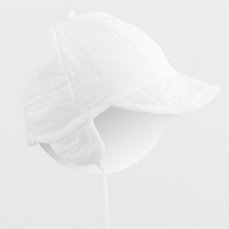 Detský eshop: Detská letná mušelínová čiapka so šiltom New Baby biela