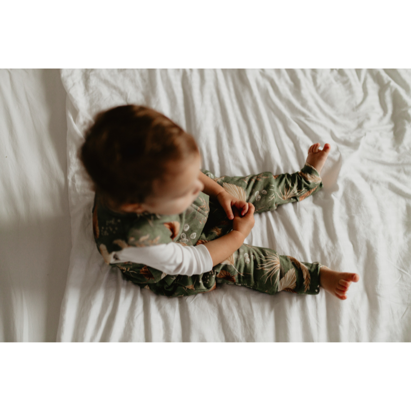Celoročný spací vak s nohami MELANGE GREY/MINT, veľkosť XS (6-12m), sivá/mätová, od značky Sleepee