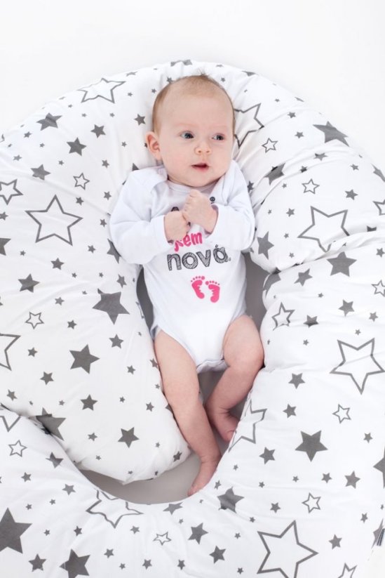 Detský eshop: Univerzálny dojčiaci vankúš v tvare C New Baby hviezdy sivé