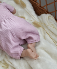 2-dielana letná mušelínová súpravička – body s krátkym rukávom a kraťasky (ružová) od značky Makoma