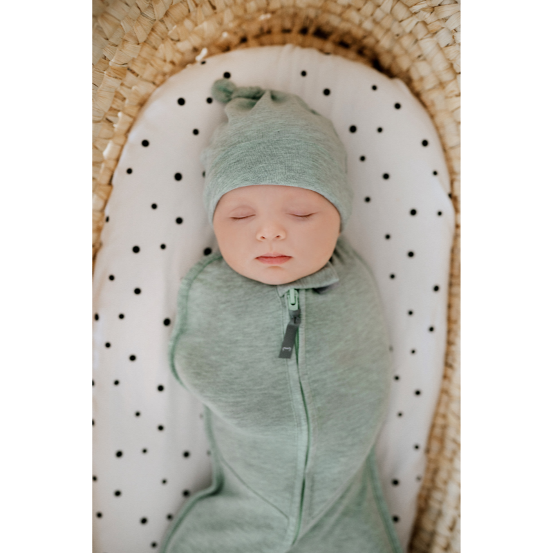 Dojčenské čiapočky (2-4 m) – sada dvoch čiapok BOHEMIAN SAND/BOHEMIAN BOTANIC, od značky Sleepee