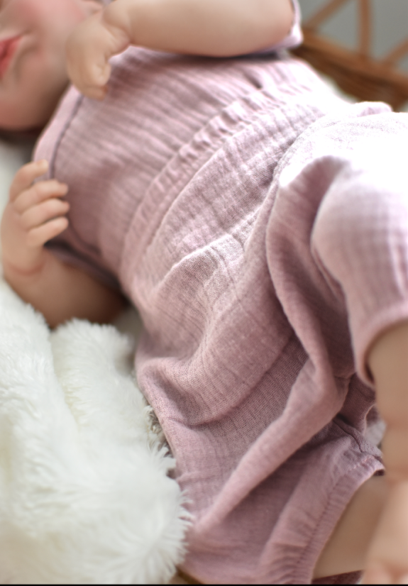 2-dielana letná mušelínová súpravička – body s krátkym rukávom a kraťasky (ružová) od značky Makoma - Veľkosť: 62 (2-4m)