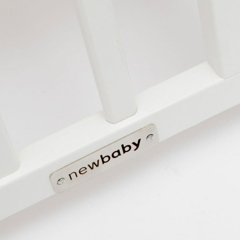 Detský eshop: Detská postieľka New Baby BASIC so sťahovacou bočnicou a šuplíkom biela